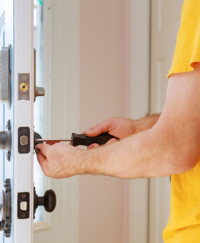 Come aprire le porte senza avere la chiave evitando di rovinare la serratura