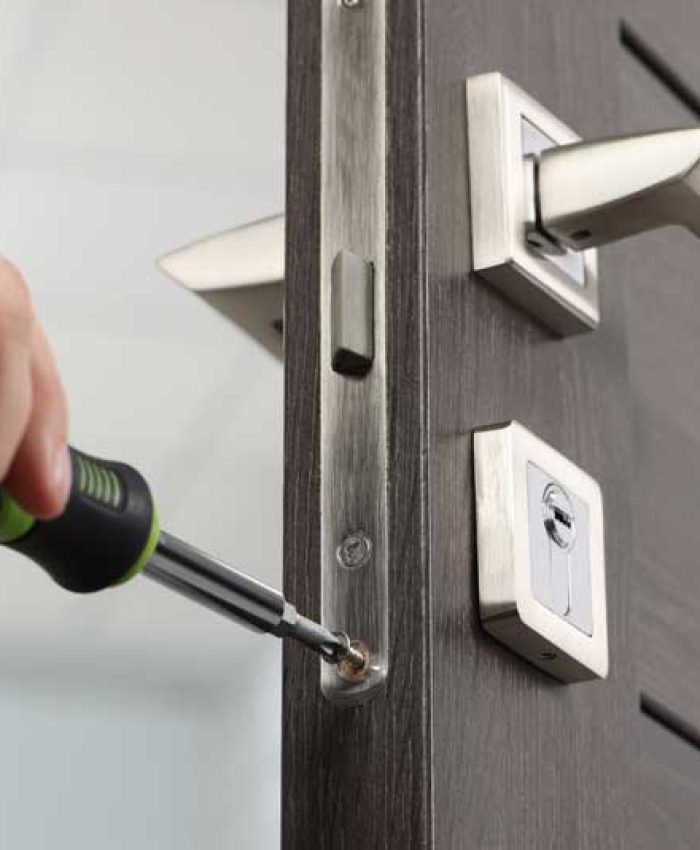Consigli per la manutenzione preventiva delle serrature e delle porte