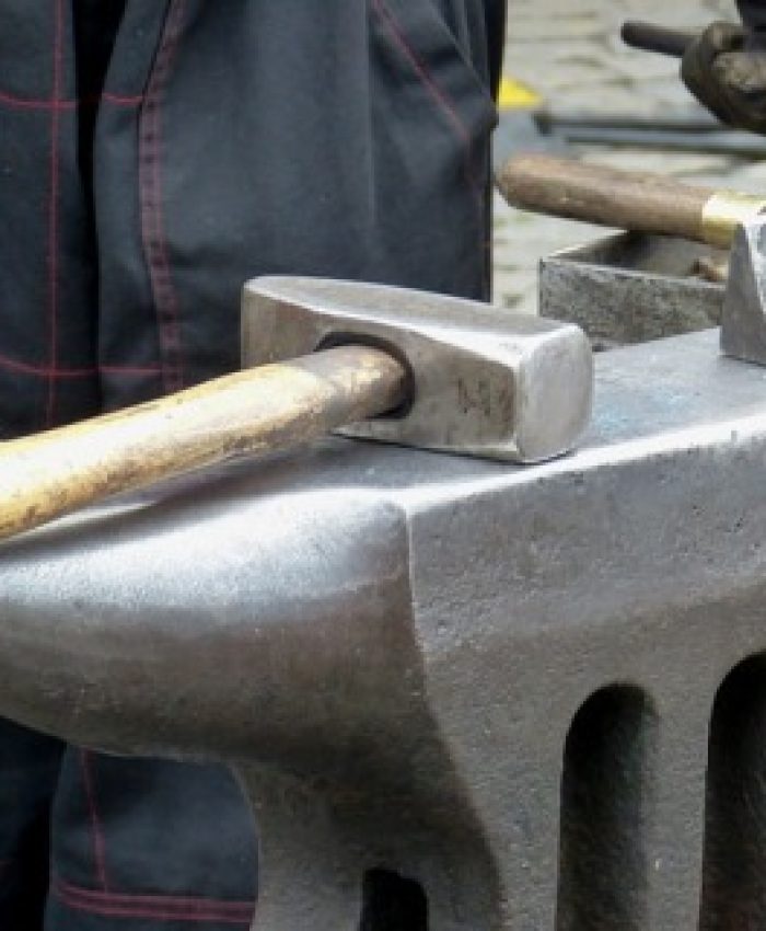 Contattare un Fabbro Economico Torino o ricorrere il fai da te?